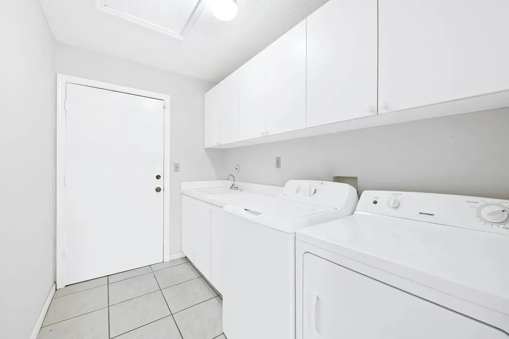 6053 Petaluma Drive Boca Raton FL 33433