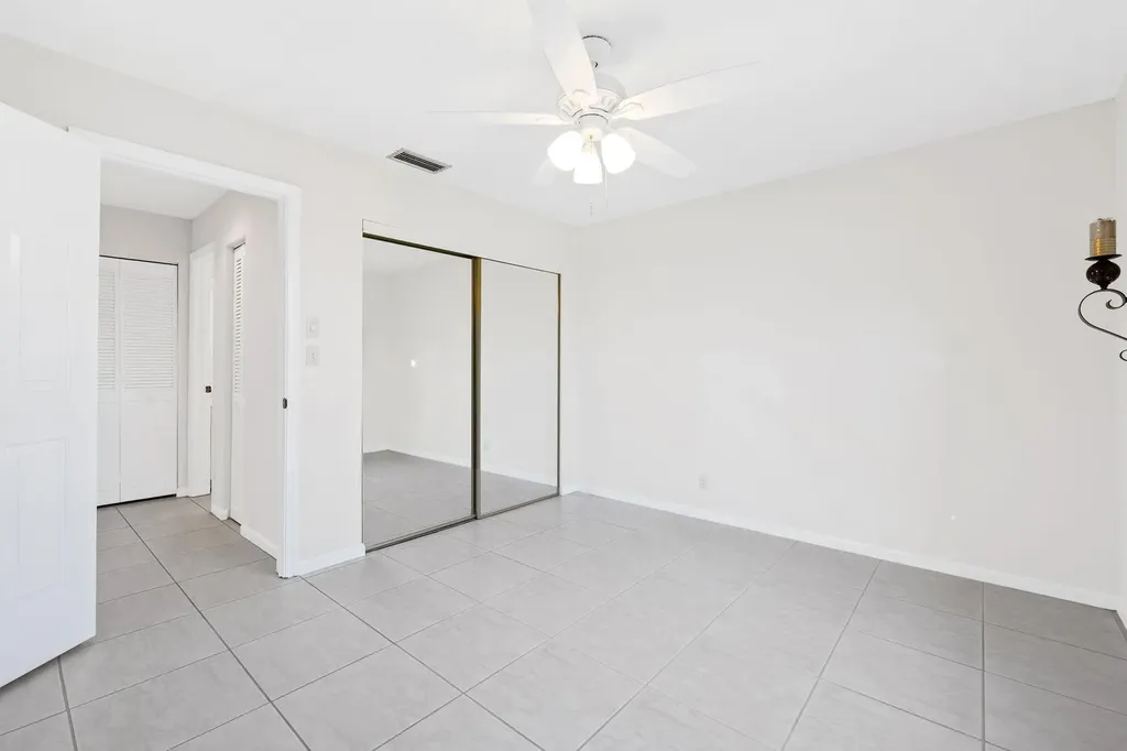 6053 Petaluma Drive Boca Raton FL 33433