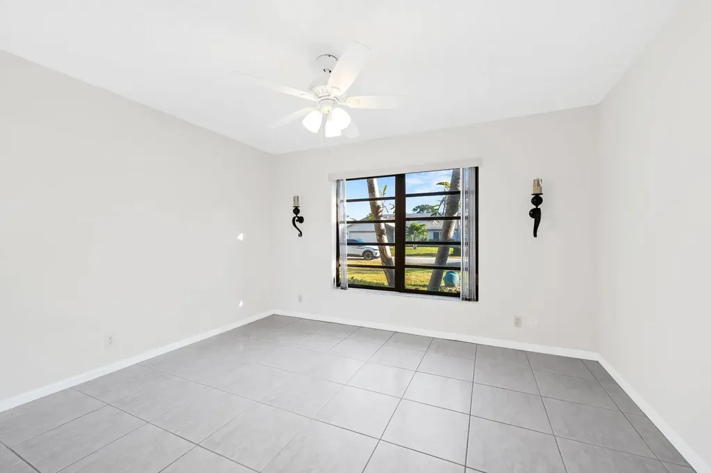 6053 Petaluma Drive Boca Raton FL 33433