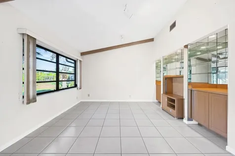 6053 Petaluma Drive Boca Raton FL 33433