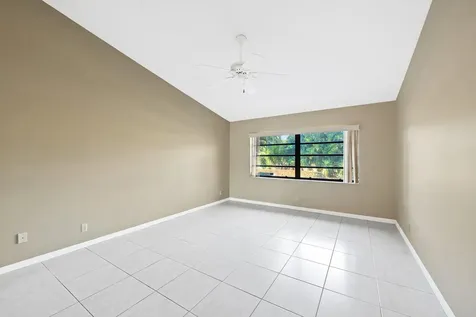 6053 Petaluma Drive Boca Raton FL 33433