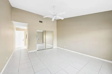 6053 Petaluma Drive Boca Raton FL 33433