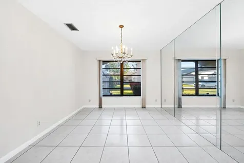 6053 Petaluma Drive Boca Raton FL 33433