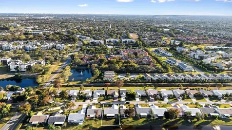 6053 Petaluma Drive Boca Raton FL 33433