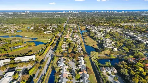 6053 Petaluma Drive Boca Raton FL 33433