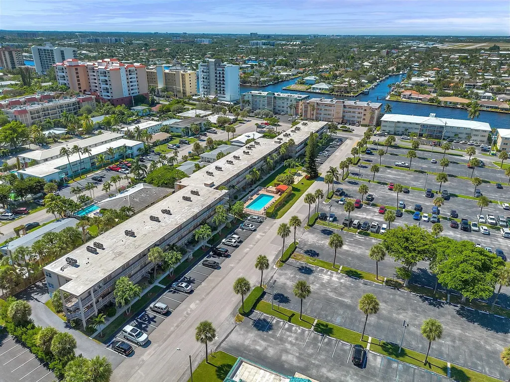 3200 NE 7th Court Pompano Beach FL 33062