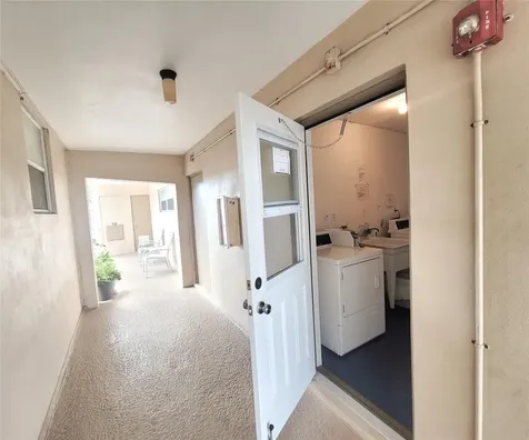 3200 NE 7th Court Pompano Beach FL 33062