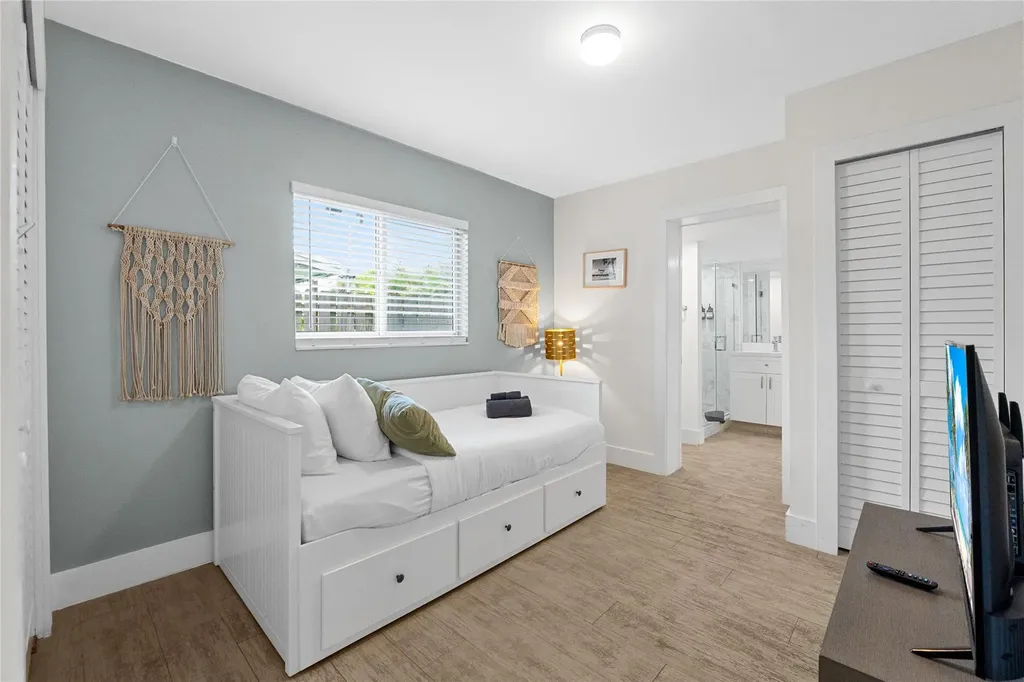 2621 NE 20th Street Pompano Beach FL 33064