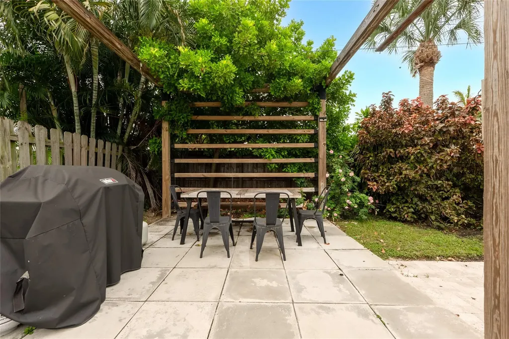 2621 NE 20th Street Pompano Beach FL 33064