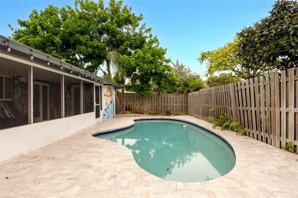 2621 NE 20th Street Pompano Beach FL 33064