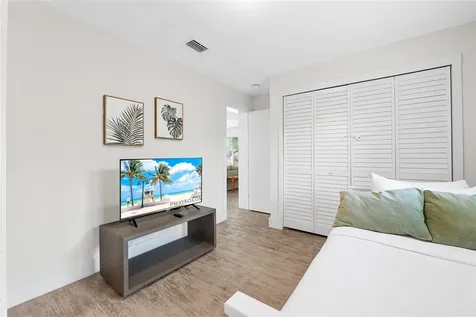 2621 NE 20th Street Pompano Beach FL 33064