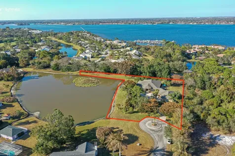 2490 NW Lakeridge Drive Palm City FL 34990