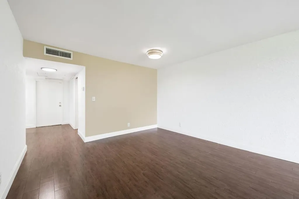 2851 S Palm Aire Drive Pompano Beach FL 33069