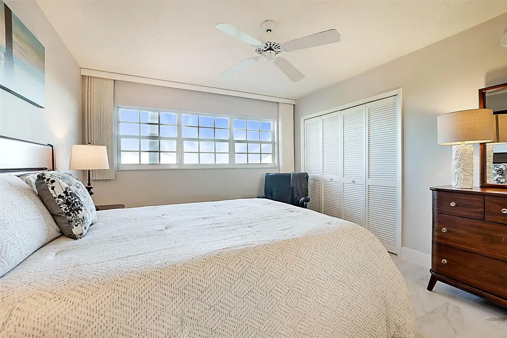 575 Oaks Lane Pompano Beach FL 33069