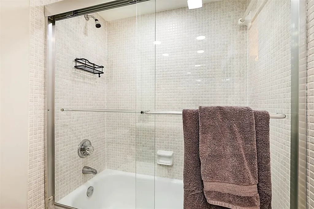 575 Oaks Lane Pompano Beach FL 33069