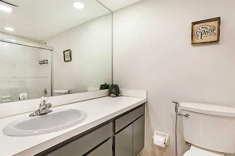 575 Oaks Lane Pompano Beach FL 33069