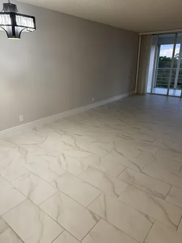 575 Oaks Lane Pompano Beach FL 33069