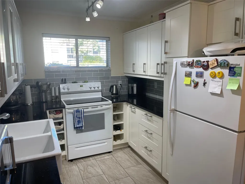 2566 S Garden Drive Lake Worth FL 33461