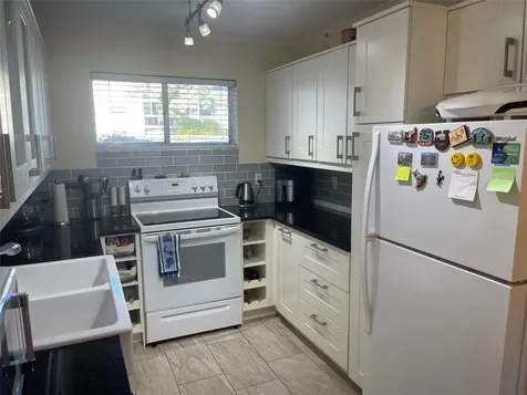 2566 S Garden Drive Lake Worth FL 33461