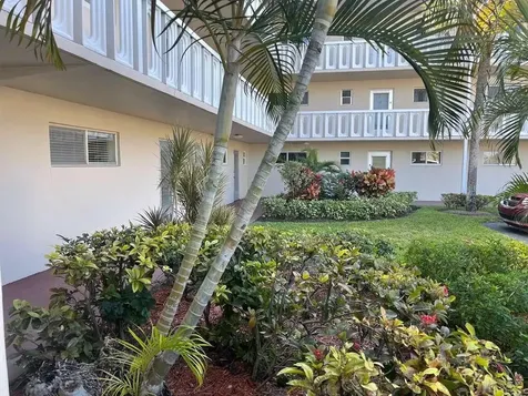2566 S Garden Drive Lake Worth FL 33461