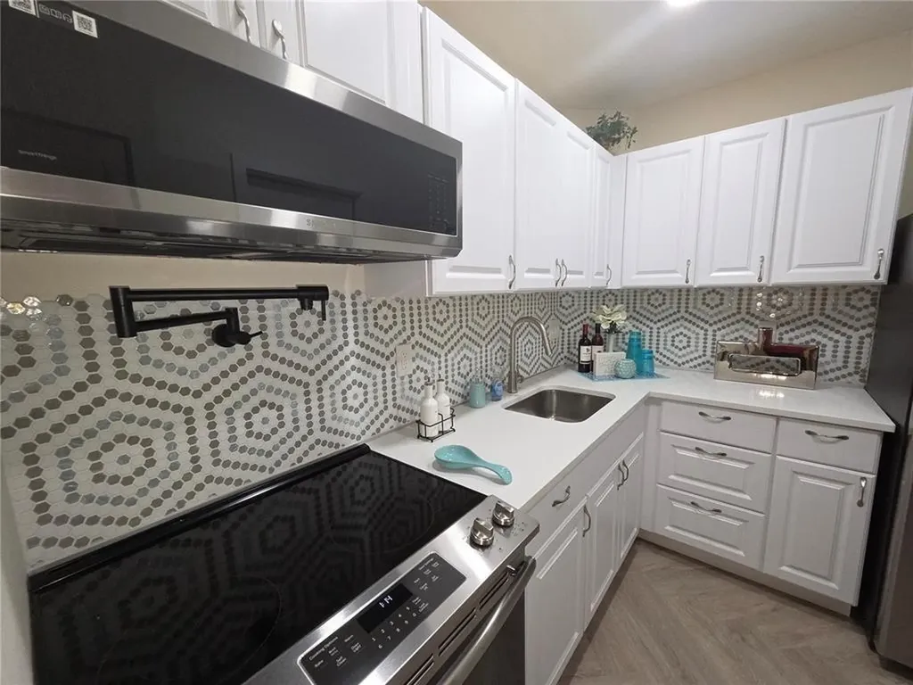 659 W Oakland Park Boulevard Wilton Manors FL 33311