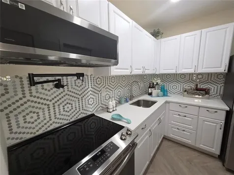 659 W Oakland Park Boulevard Wilton Manors FL 33311