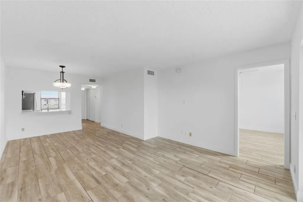 2748 NW 104th Avenue Sunrise FL 33322