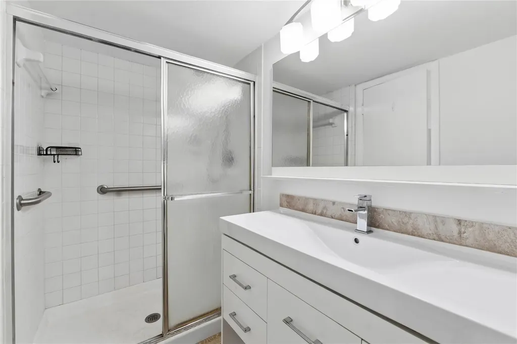 2748 NW 104th Avenue Sunrise FL 33322