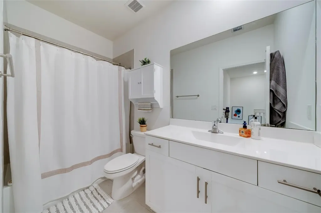 11392 W 34th Way Hialeah FL 33018