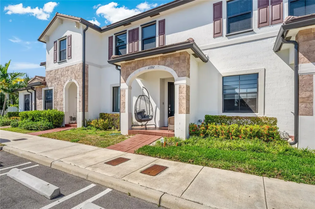 11392 W 34th Way Hialeah FL 33018