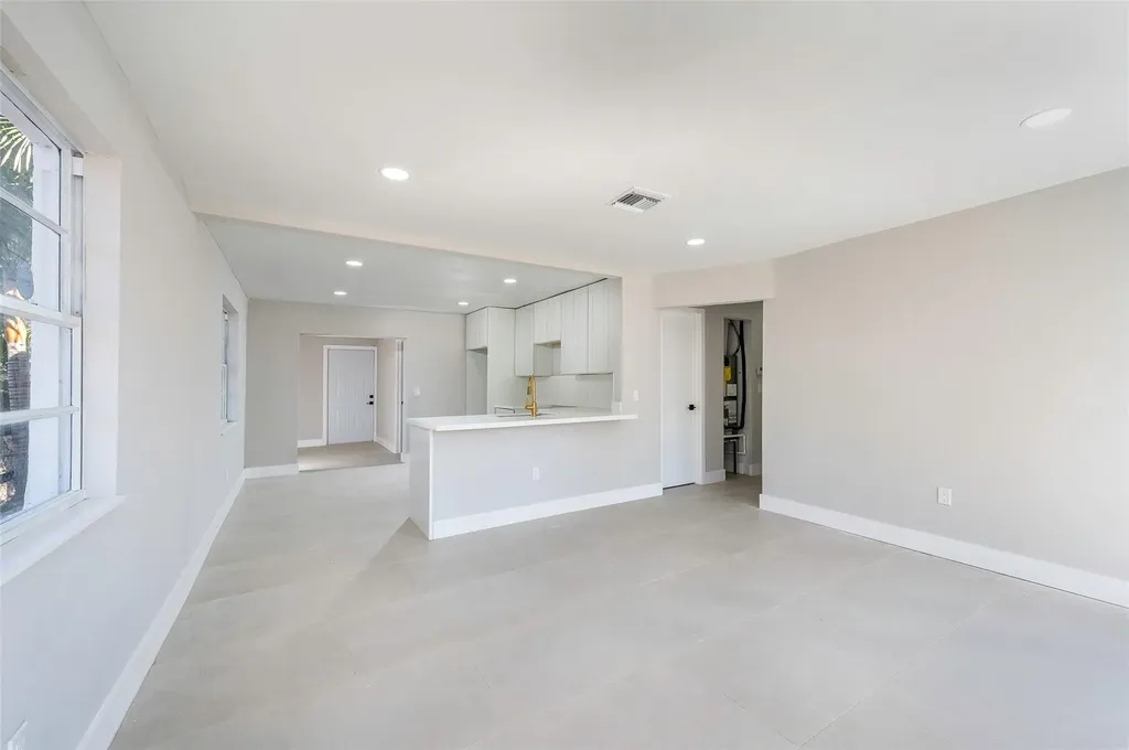 1161 NW 105th Terrace Miami FL 33150