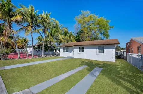 1161 NW 105th Terrace Miami FL 33150
