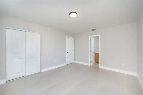 1161 NW 105th Terrace Miami FL 33150