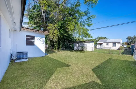 1161 NW 105th Terrace Miami FL 33150