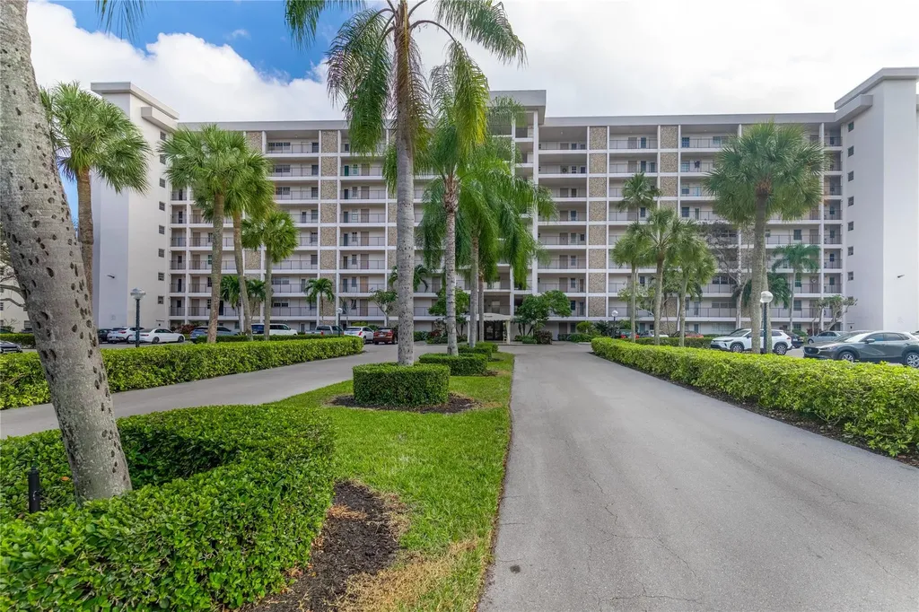 3200 N Palm Aire Drive Pompano Beach FL 33069