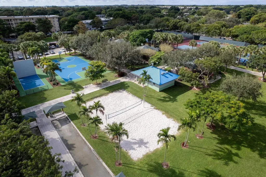 3200 N Palm Aire Drive Pompano Beach FL 33069
