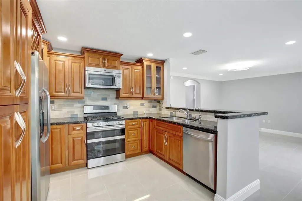 2355 NW 138th Drive Sunrise FL 33323