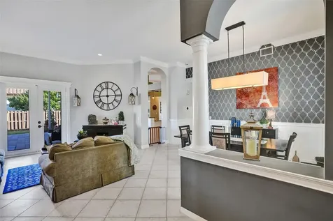 16287 Mariposa Circle Pembroke Pines FL 33331