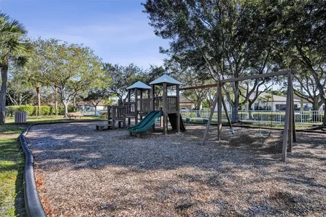 16287 Mariposa Circle Pembroke Pines FL 33331