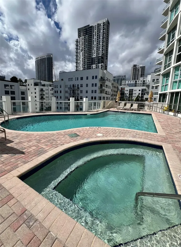 111 SE 8th Avenue Fort Lauderdale FL 33301