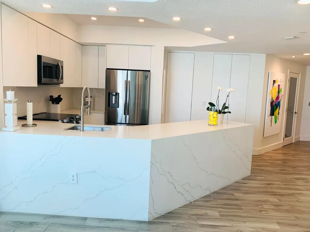 111 SE 8th Avenue Fort Lauderdale FL 33301