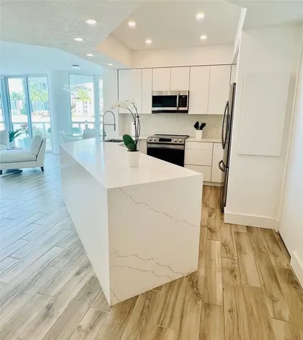 111 SE 8th Avenue Fort Lauderdale FL 33301