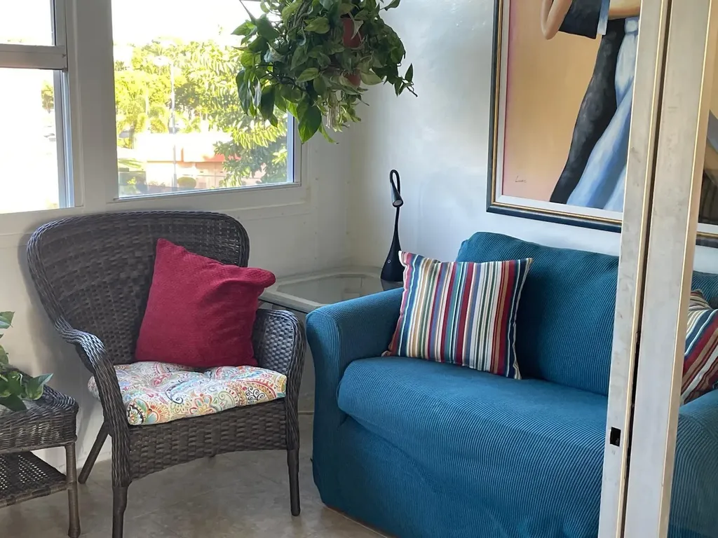 2520 NE 1st Court Boynton Beach FL 33435