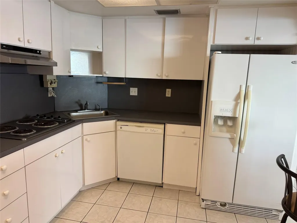 3800 N Galt Ocean Drive Fort Lauderdale FL 33308