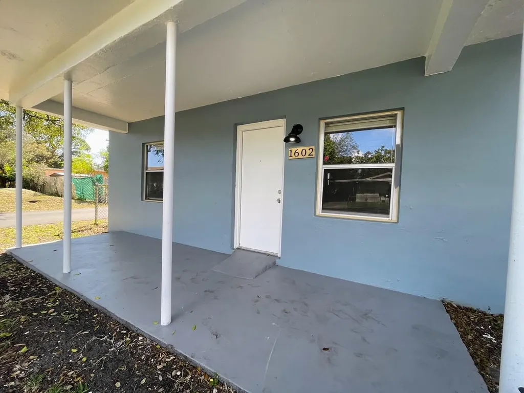 1602 NW 7th Place Fort Lauderdale FL 33311