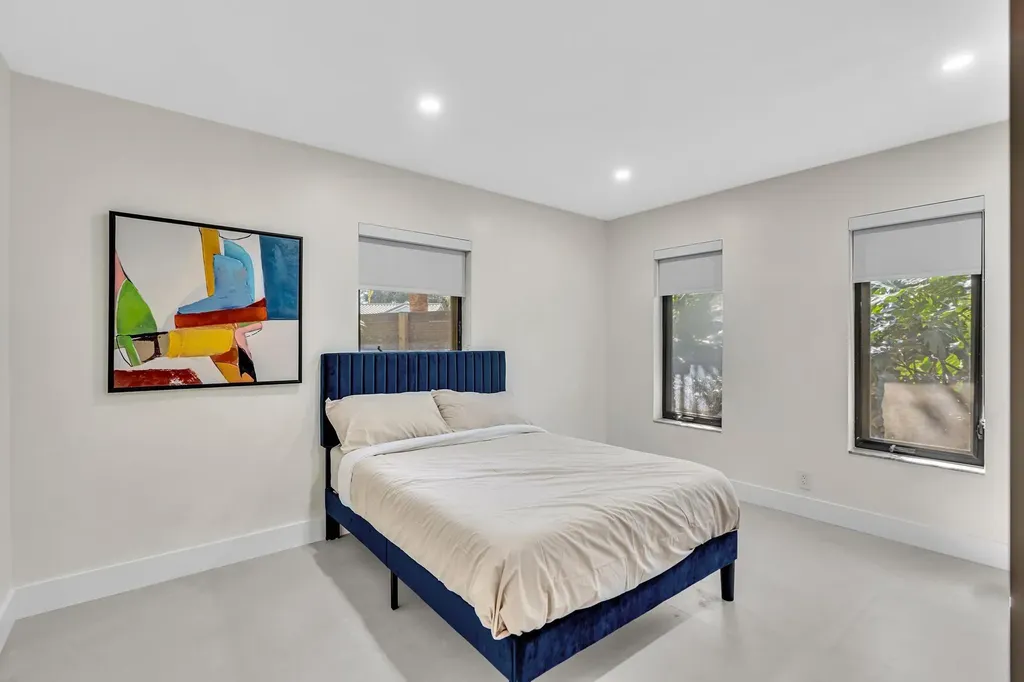 3111 N 52nd Avenue Hollywood FL 33021