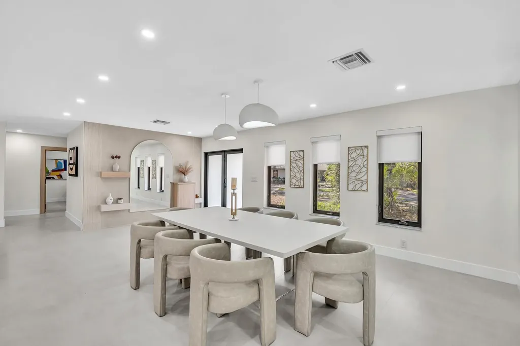 3111 N 52nd Avenue Hollywood FL 33021