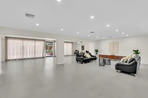 3111 N 52nd Avenue Hollywood FL 33021