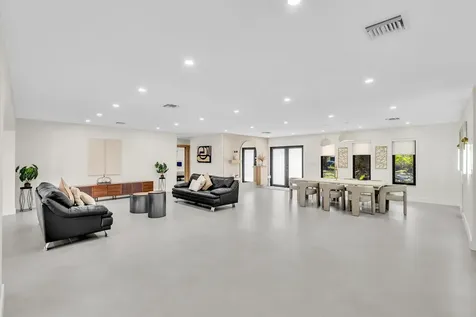 3111 N 52nd Avenue Hollywood FL 33021