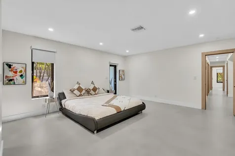 3111 N 52nd Avenue Hollywood FL 33021